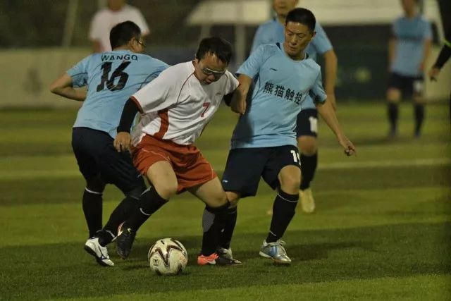 切尔西有意拜仁19岁前锋特尔 转会费将达4000万欧