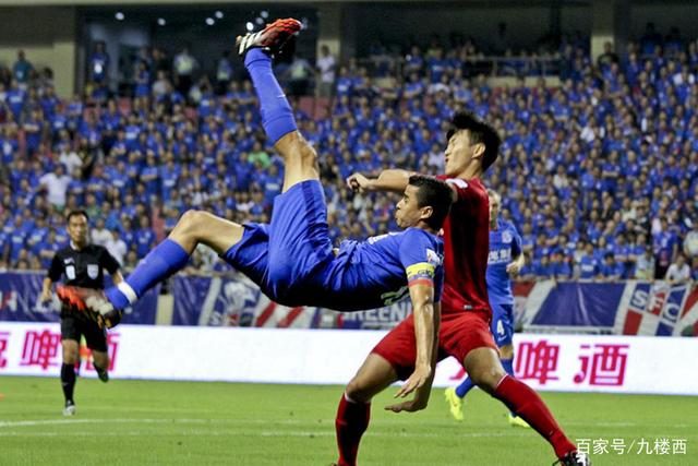 英联杯-伊萨克破门戈登建功 阿森纳0-2纽卡斯尔